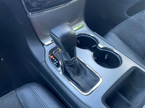 Used 2021 Jeep Grand Cherokee Laredo X image 21