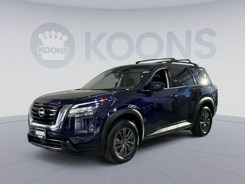 Used 2023 Nissan Pathfinder SV w/ Cargo Package image 1