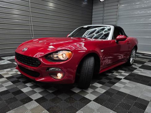 Used 2017 FIAT 124 Spider Lusso RWD image 35