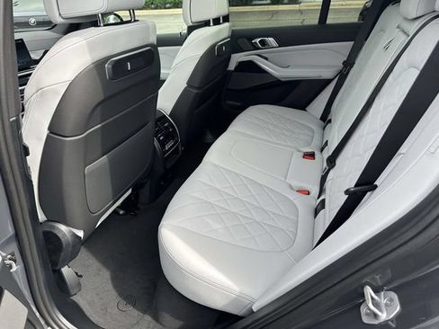 New 2026 BMW X5 xDrive40i AWD/4WD image 8