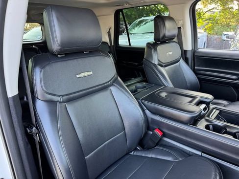 Used 2025 Ford Expedition Max Platinum AWD/4WD image 9