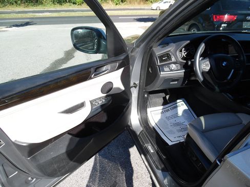 Used 2013 BMW X3 xDrive35i w/ Technology Pkg image 9
