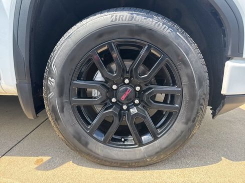 Used 2024 GMC Sierra 1500 Elevation AWD/4WD image 24