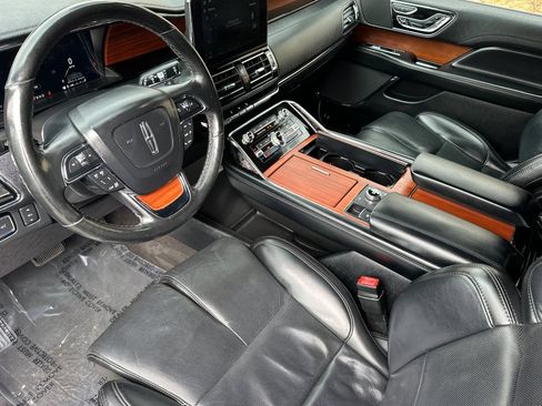 Used 2020 Lincoln Navigator Reserve RWD image 9