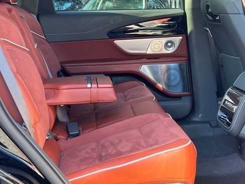 Certified 2024 Lincoln Nautilus Black Label w/ Jet Appearance Package (87T) image 13