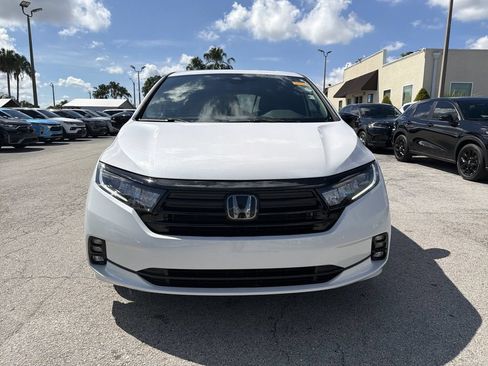 Used 2024 Honda Odyssey Sport image 9