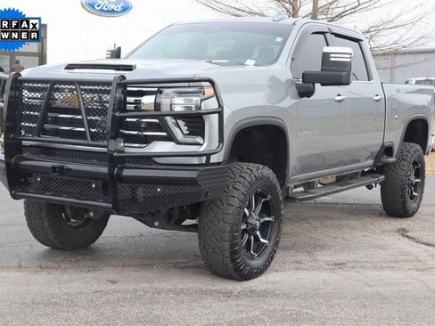 Used 2025 Chevrolet Silverado 2500 LTZ w/ LTZ Convenience Package image 2