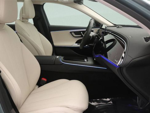 New 2026 Mercedes-Benz E 450 4MATIC Sedan image 11
