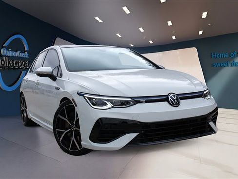Used 2024 Volkswagen Golf R image 3