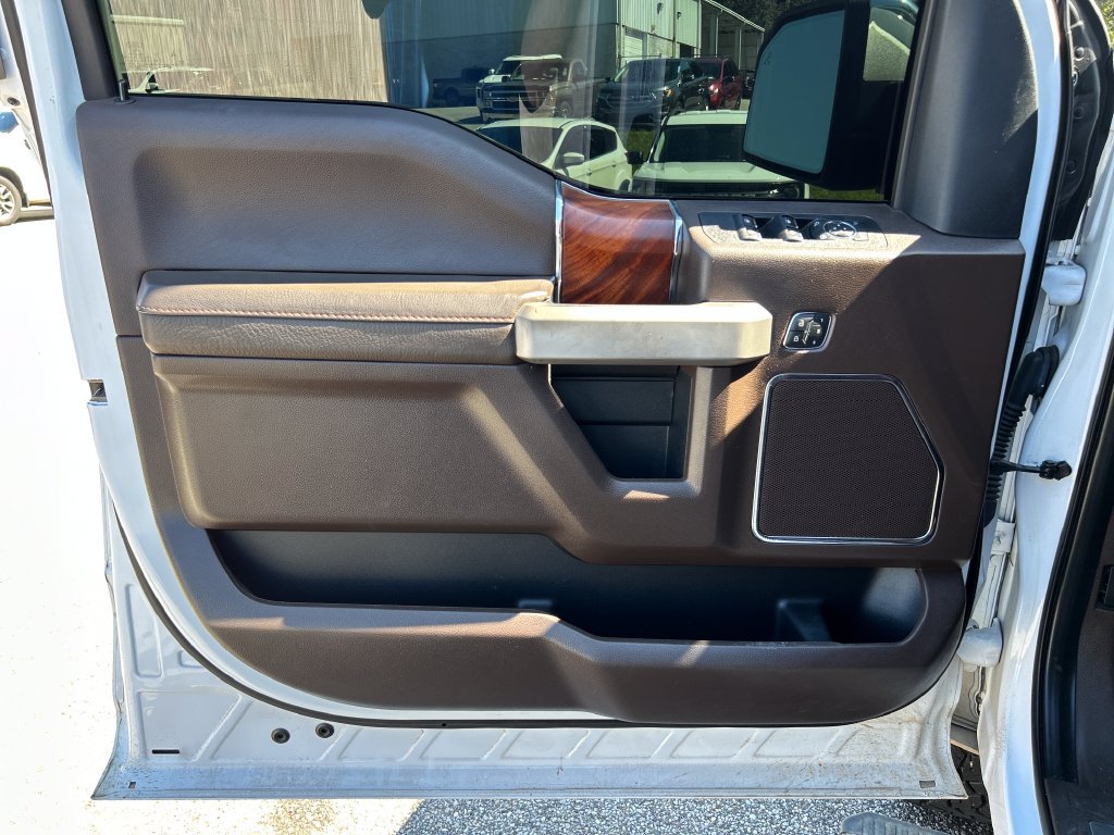 Used 2020 Ford F150 King Ranch w/ Equipment Group 601A Luxury AWD/4WD image 8
