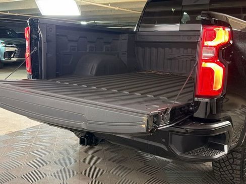 Used 2023 Chevrolet Silverado 1500 ZR2 w/ Technology Package AWD/4WD image 14