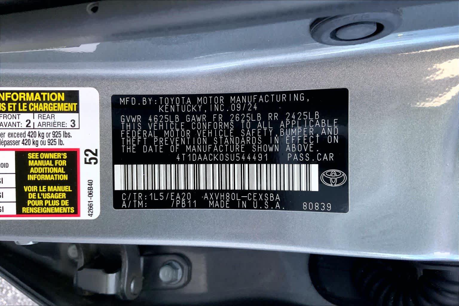 Used 2025 Toyota Camry SE FWD image 29