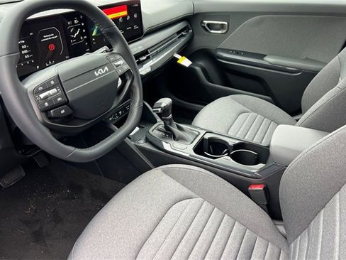 New 2025 Kia K4 EX image 11