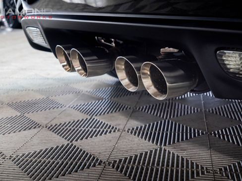 Used 2013 Chevrolet Corvette 427 w/ Z06 Carbon Fiber Package image 24