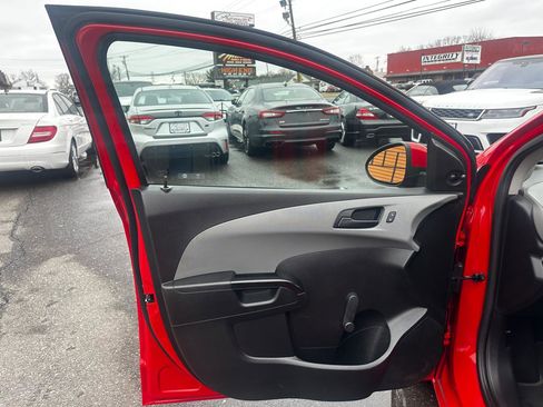 Used 2020 Chevrolet Sonic LT image 16