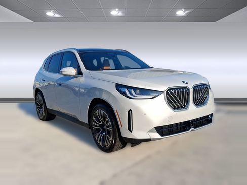 Used 2026 BMW X3 xDrive30i w/ Premium Package AWD/4WD image 5