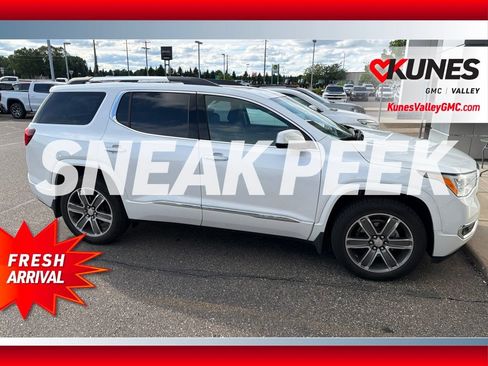Used 2019 GMC Acadia Denali w/ Technology Package AWD/4WD image 2