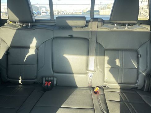 Used 2024 Chevrolet Silverado 1500 High Country w/ High Country Premium Package image 36