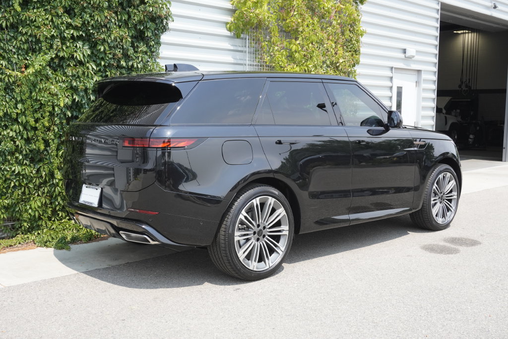 New 2026 Land Rover Range Rover Sport Dynamic SE AWD/4WD image 4