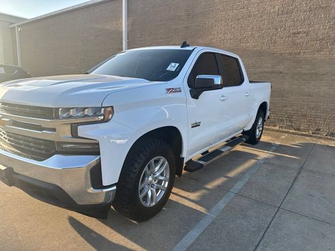 Used 2020 Chevrolet Silverado 1500 LT AWD/4WD image 1