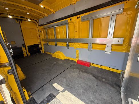 Used 2022 Ford Transit 250 148 High Roof Extended w/ Parcel Delivery Package RWD image 19