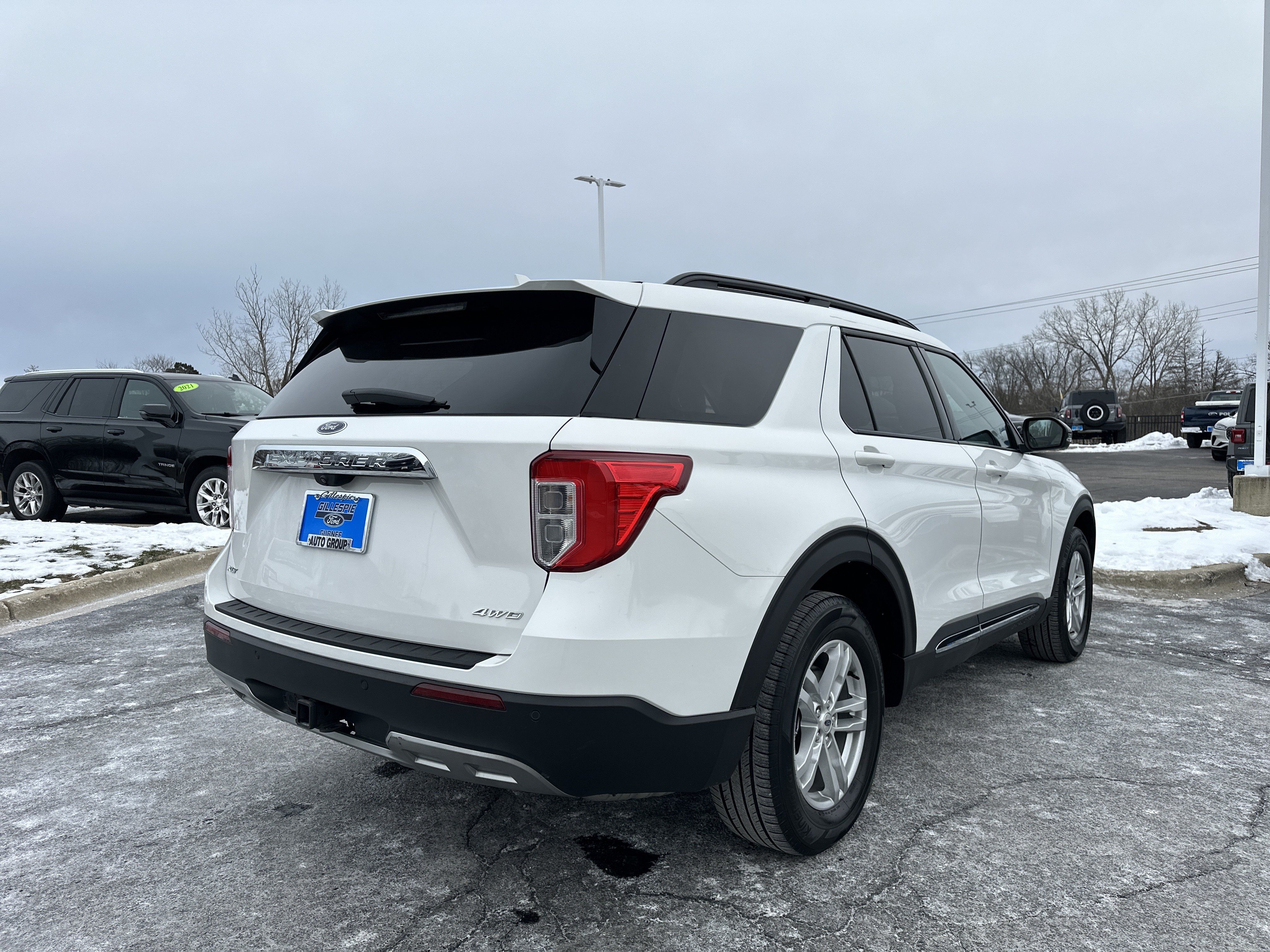 Certified 2023 Ford Explorer XLT w/ Equipment Group 202A AWD/4WD image 3