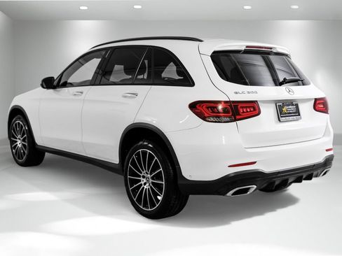 Used 2022 Mercedes-Benz GLC 300 w/ AMG Line image 10