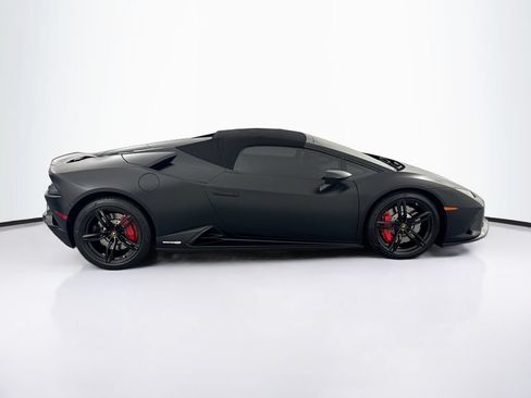Used 2021 Lamborghini Huracan EVO RWD image 35