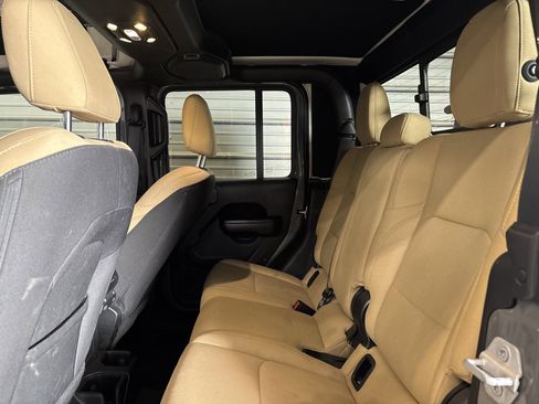 Used 2020 Jeep Gladiator Sport w/ Quick Order Package 24S image 22