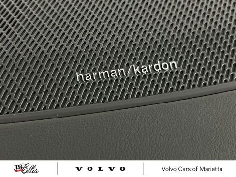 Certified 2025 Volvo XC90 B5 Plus image 15