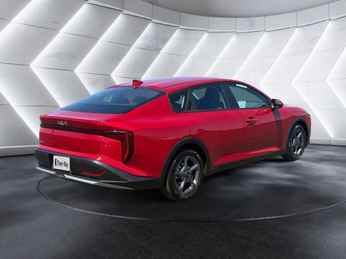 Used 2025 Kia K4 FWD image 5