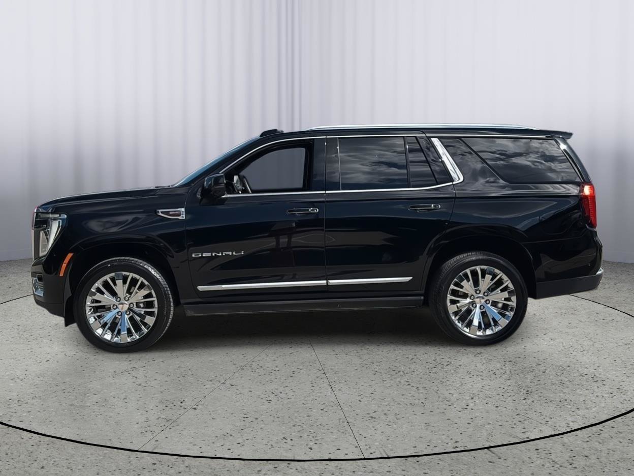 Used 2026 GMC Yukon Denali w/ Sun & Power Step Package AWD/4WD image 2