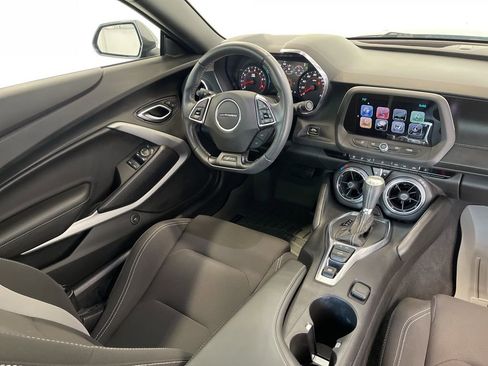 Used 2017 Chevrolet Camaro SS image 13