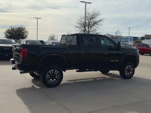 Used 2020 GMC Sierra 2500 AT4 w/ AT4 Premium Package image 9
