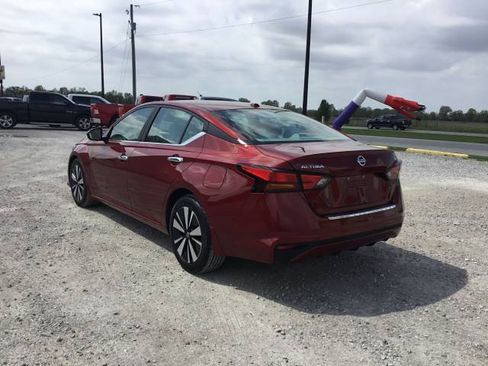 Used 2021 Nissan Altima 2.5 SV FWD image 5