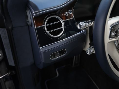 Used 2024 Bentley Continental GT AWD/4WD image 45