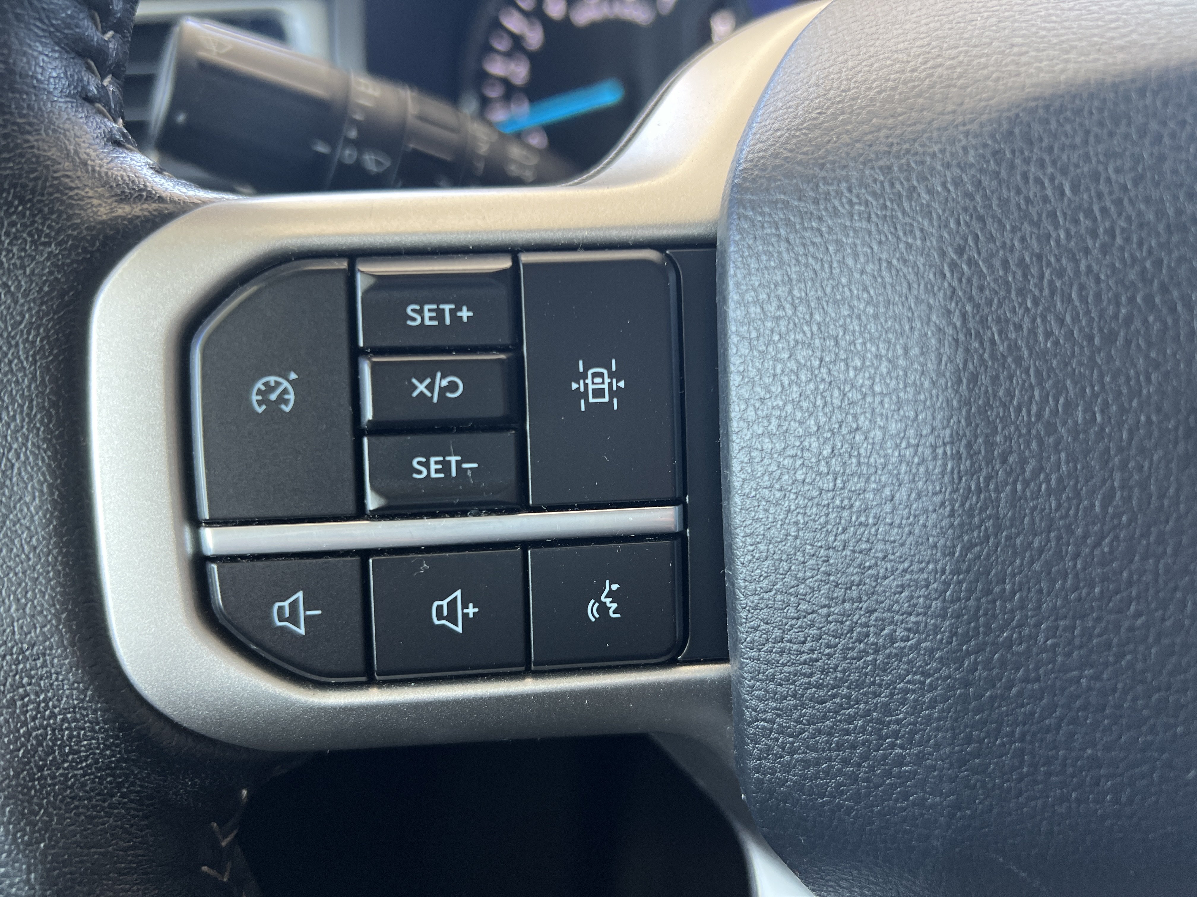 Used 2022 Ford Expedition XLT AWD/4WD image 30