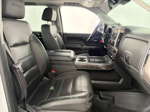 Used 2015 GMC Sierra 2500 Denali w/ Duramax Plus Package AWD/4WD image 30