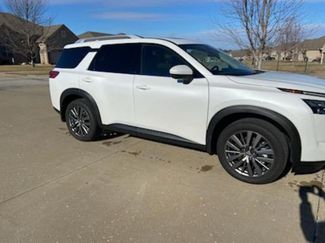 Used 2025 Nissan Pathfinder SL w/ SL Premium Package video 1