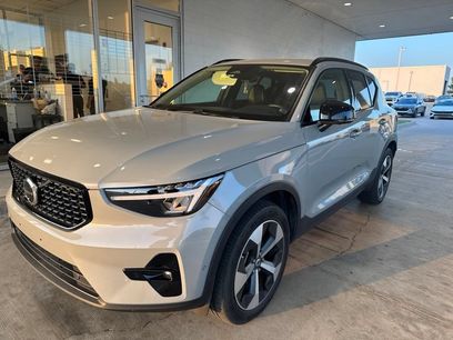 Used 2024 Volvo XC40 B5 Plus
