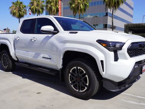New 2026 Toyota Tacoma TRD Sport AWD/4WD image 3