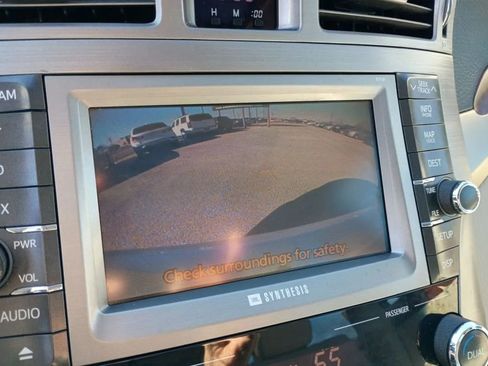 Used 2011 Toyota Avalon Limited image 12