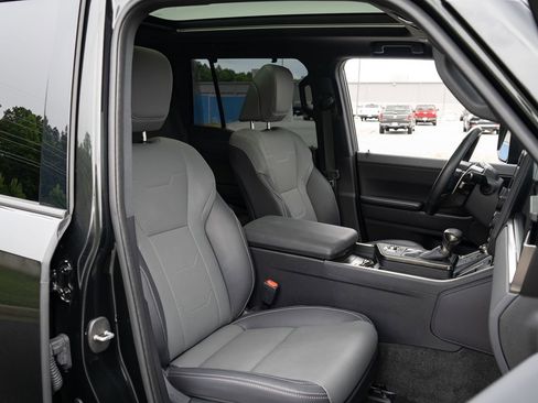 Used 2025 Lexus GX 550 w/ Accessory Package (2T) AWD/4WD image 42