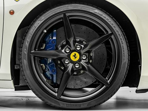 Used 2017 Ferrari 488 Spider RWD image 32