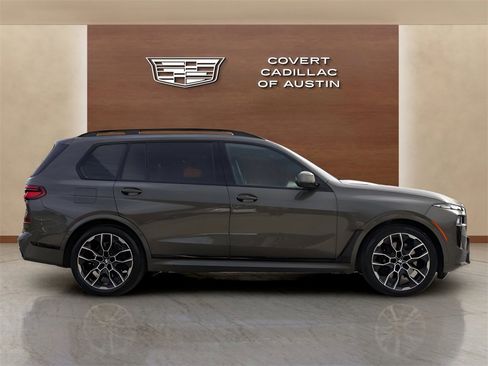 Used 2025 BMW X7 xDrive40i w/ Executive Package image 5