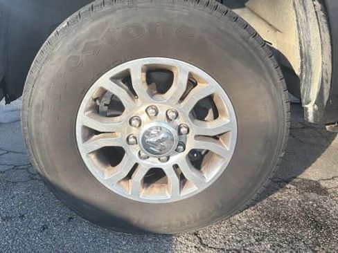 Used 2018 RAM 2500 Laramie w/ Convenience Group image 9