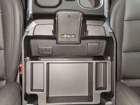 Used 2026 Chevrolet Silverado 1500 LT Trail Boss w/ LT Trail Boss Premium Package AWD/4WD image 29