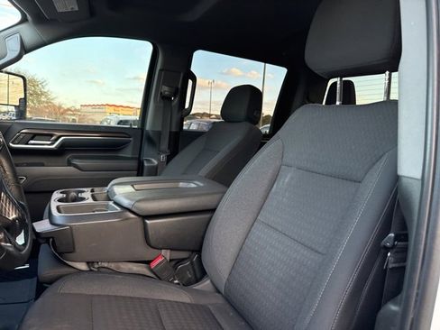 Used 2024 Chevrolet Silverado 2500 LT image 26