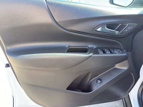 Used 2024 Chevrolet Equinox LT AWD/4WD image 13