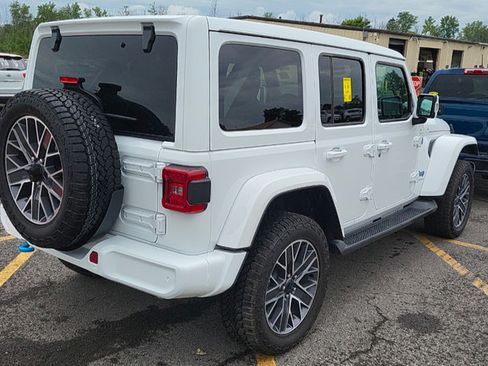 Used 2024 Jeep Wrangler High Altitude AWD/4WD image 2